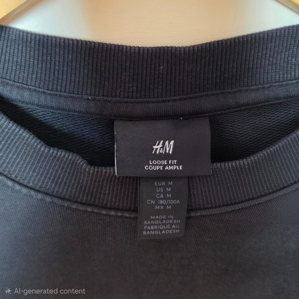 H&M Loose Fit Crewneck Sweatshirt Solid Black Size Medium - Picture 3 of 10